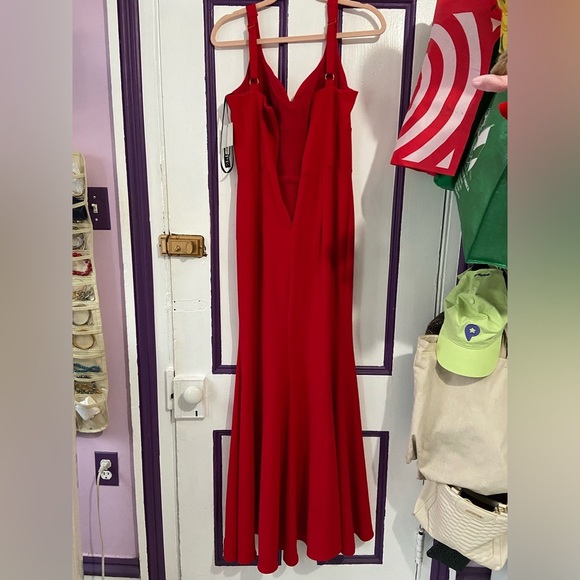 NWT XSCAPE Red Gown – Size 10 - Picture 2 of 5